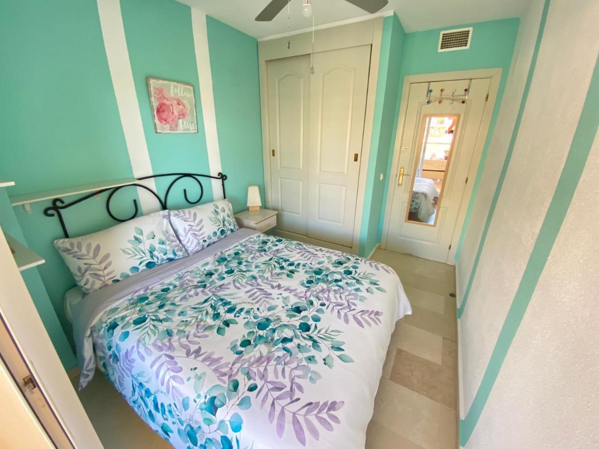 Room With Sea And Mountain Views Habitacion En Piso Compartido Para 1 O 2 Personas เบนัลมาเดนา ภายนอก รูปภาพ